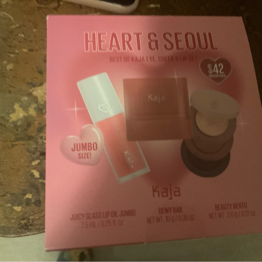 Kaja Heart & Seoul Makeup Set